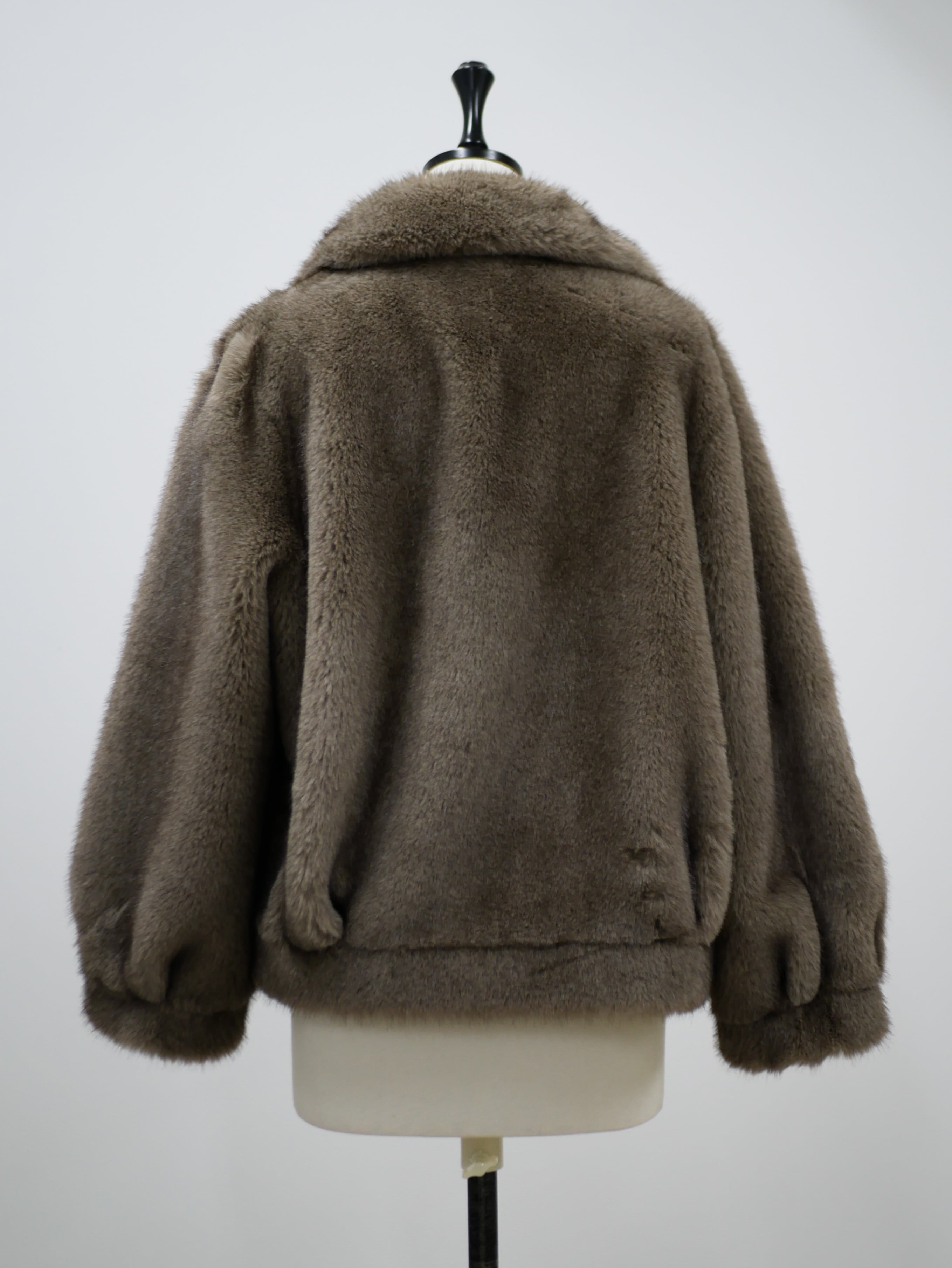 Elegant tailored fur coat | BéBéoD