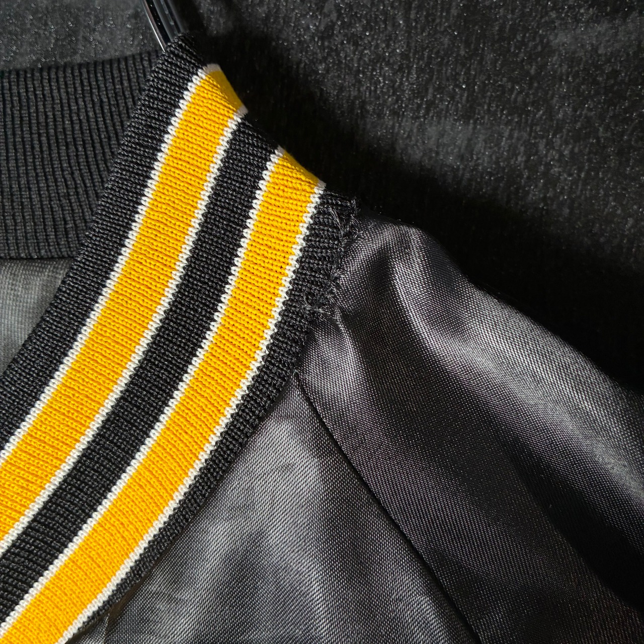 70s〜80s USA製 King Louie × TEAMSTERS 黒×イエローリアルワーク ナイロンサテンスタジャン