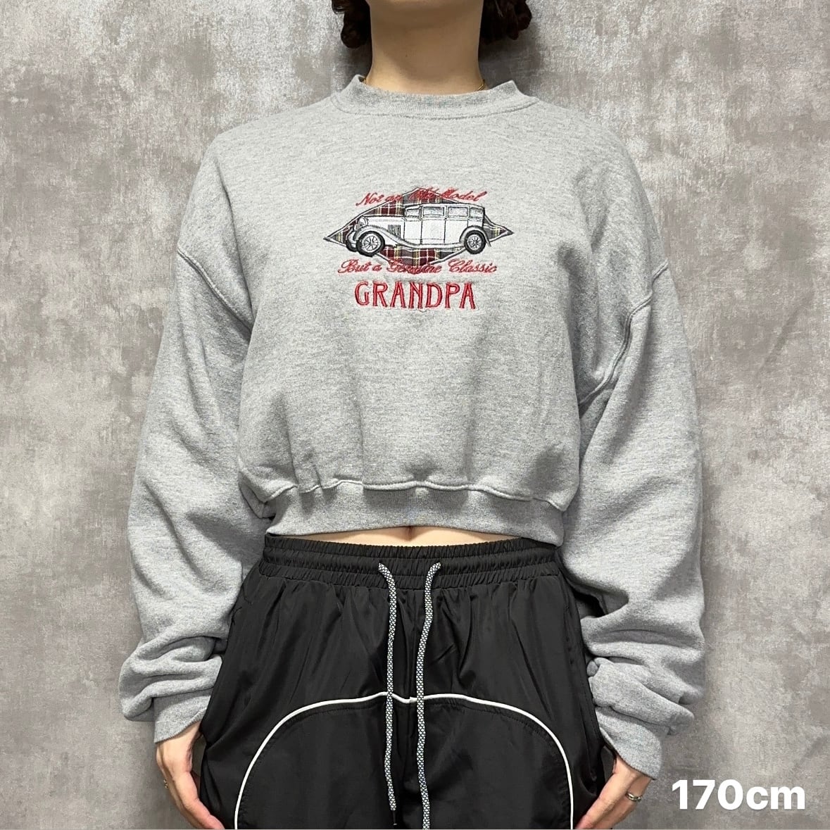 リメイク】MC SPORT 短丈スウェット L 刺繍 | 古着屋OLDGREEN リメイク】MC SPORT 短丈スウェット L 刺繍 | 古着屋OLDGREEN