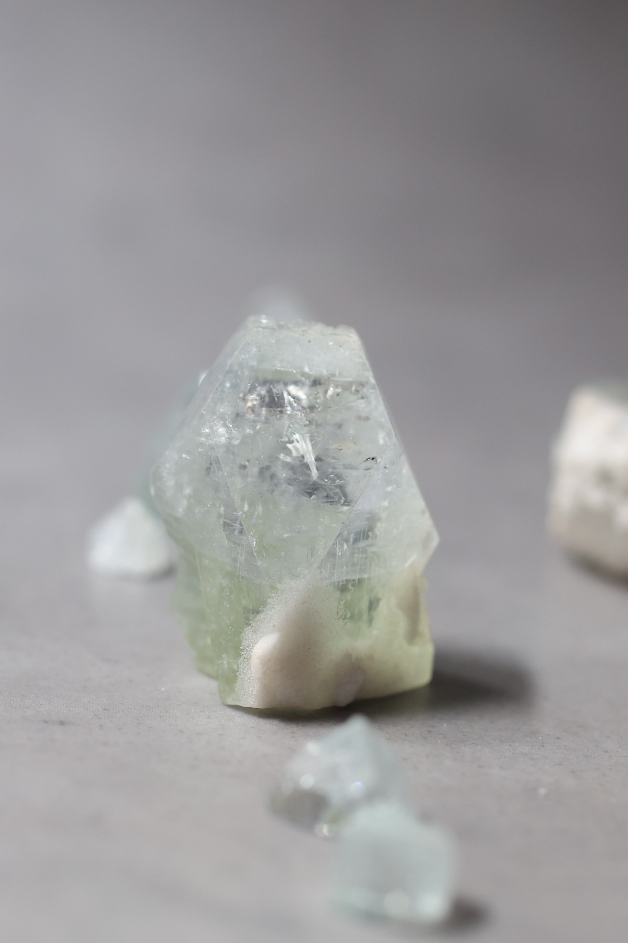グリーンアポフィライト 「森の結晶」Green Apophyllite ◇ 天然石・鉱物・パワーストーン・原石 | st00379