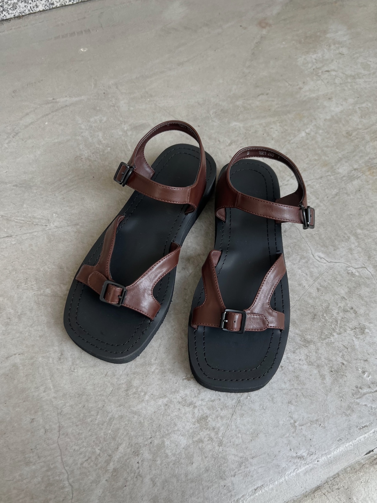 toe belt flat sole sandal