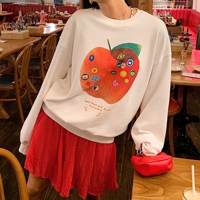 デコレーションアップルスウェット　R01332