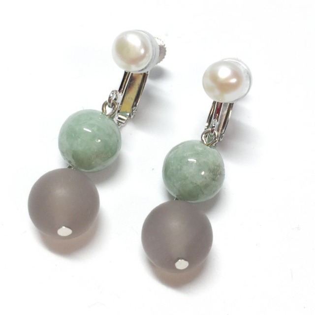 ナチュラルなニュアンスカラーが自慢！ ニュアンスカラー イヤリング & ピアス A貨翡翠 jd_mm1044
