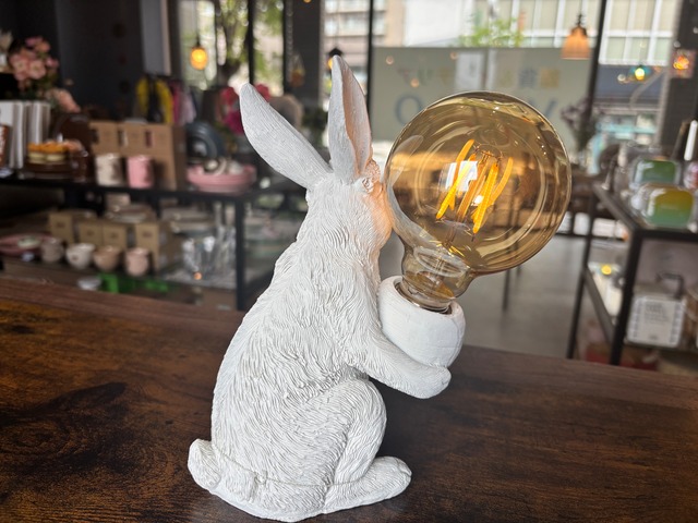 うさぎ　テーブルランプ