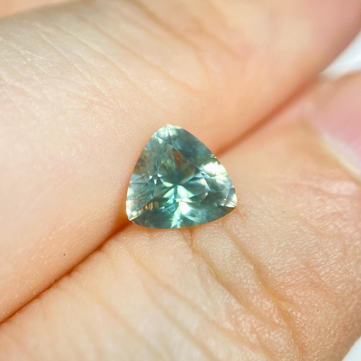 カメレオンな希少オレゴンサンストーン3