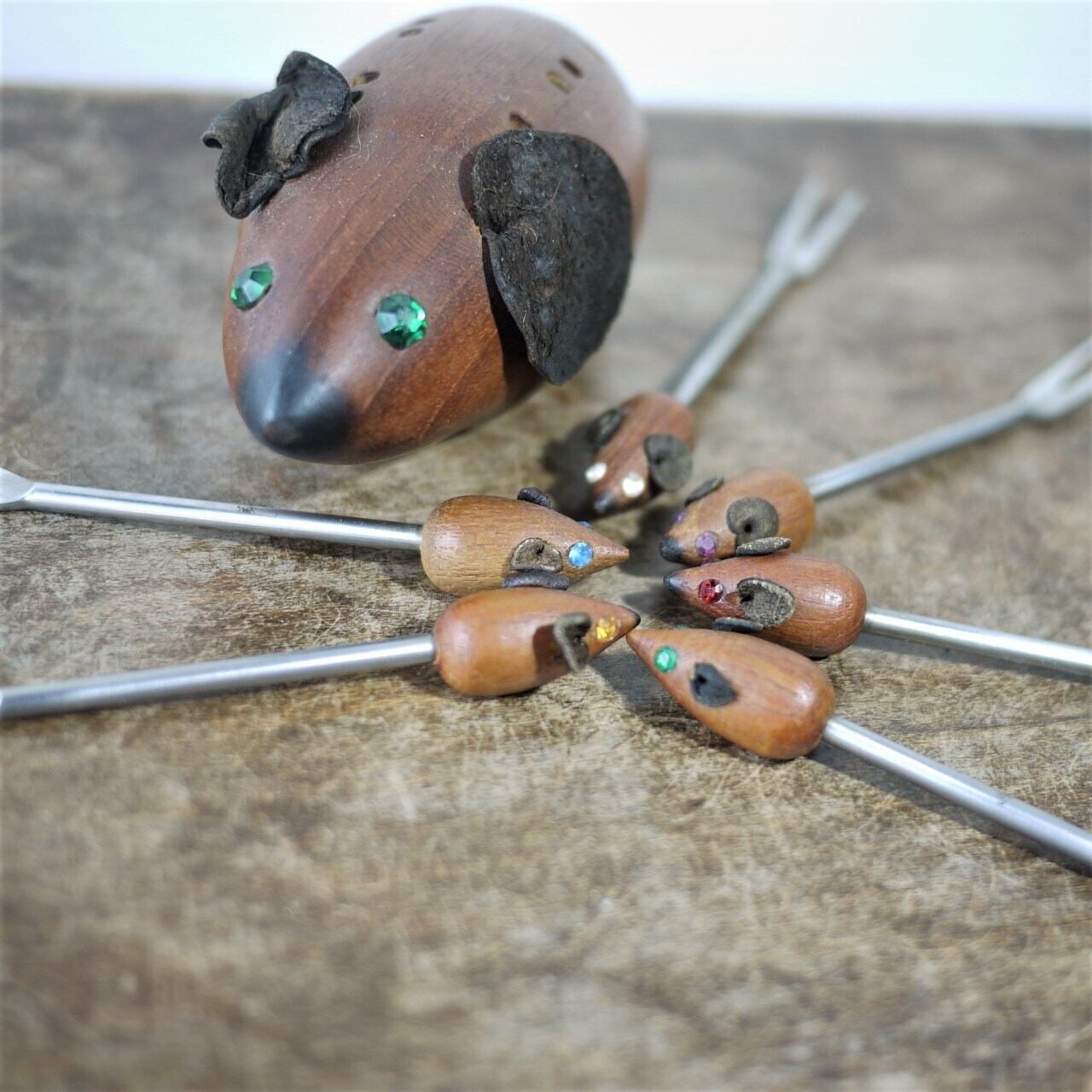 ねずみカトラリー チーズピック チークフィギュア | こりすのパン屋