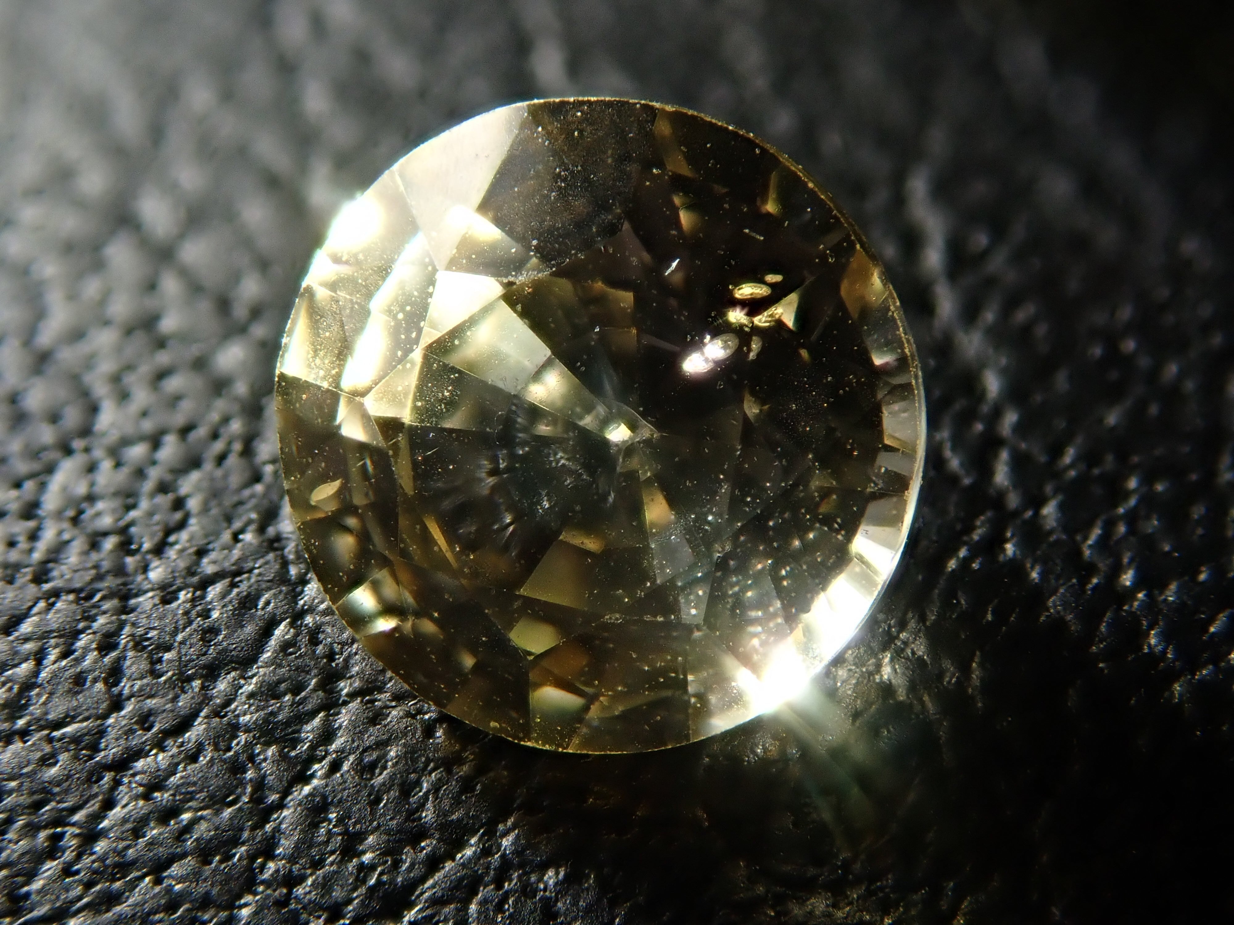 【新商品】スリランカ産イエローサファイア 0.698ct