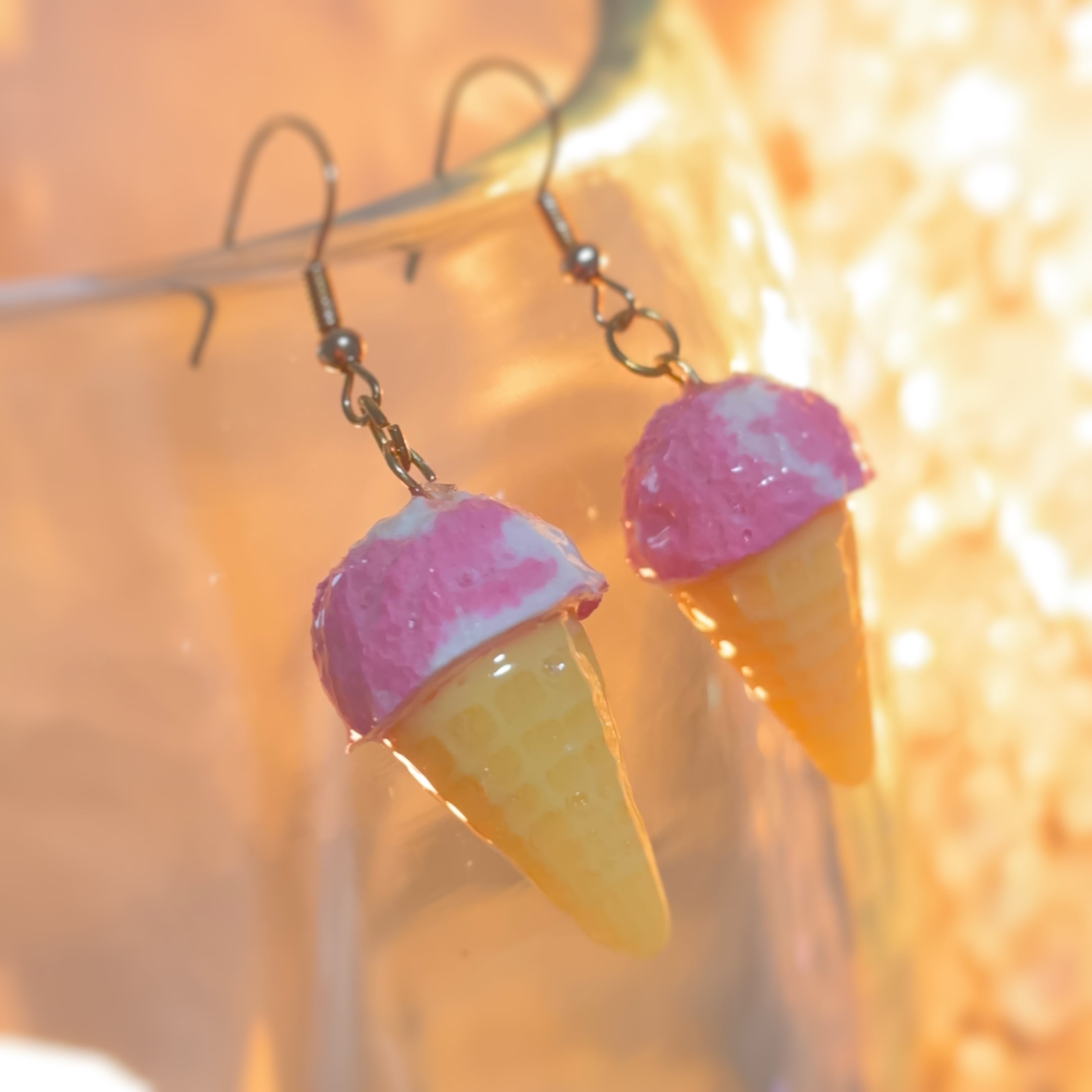 SALE‼️即日発送【溶けない魔法】アイスクリームのミニピアス レジン