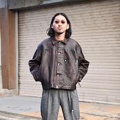CCUの新作「TRUCKER JACKET」フェイデッドブラウンコーディネート