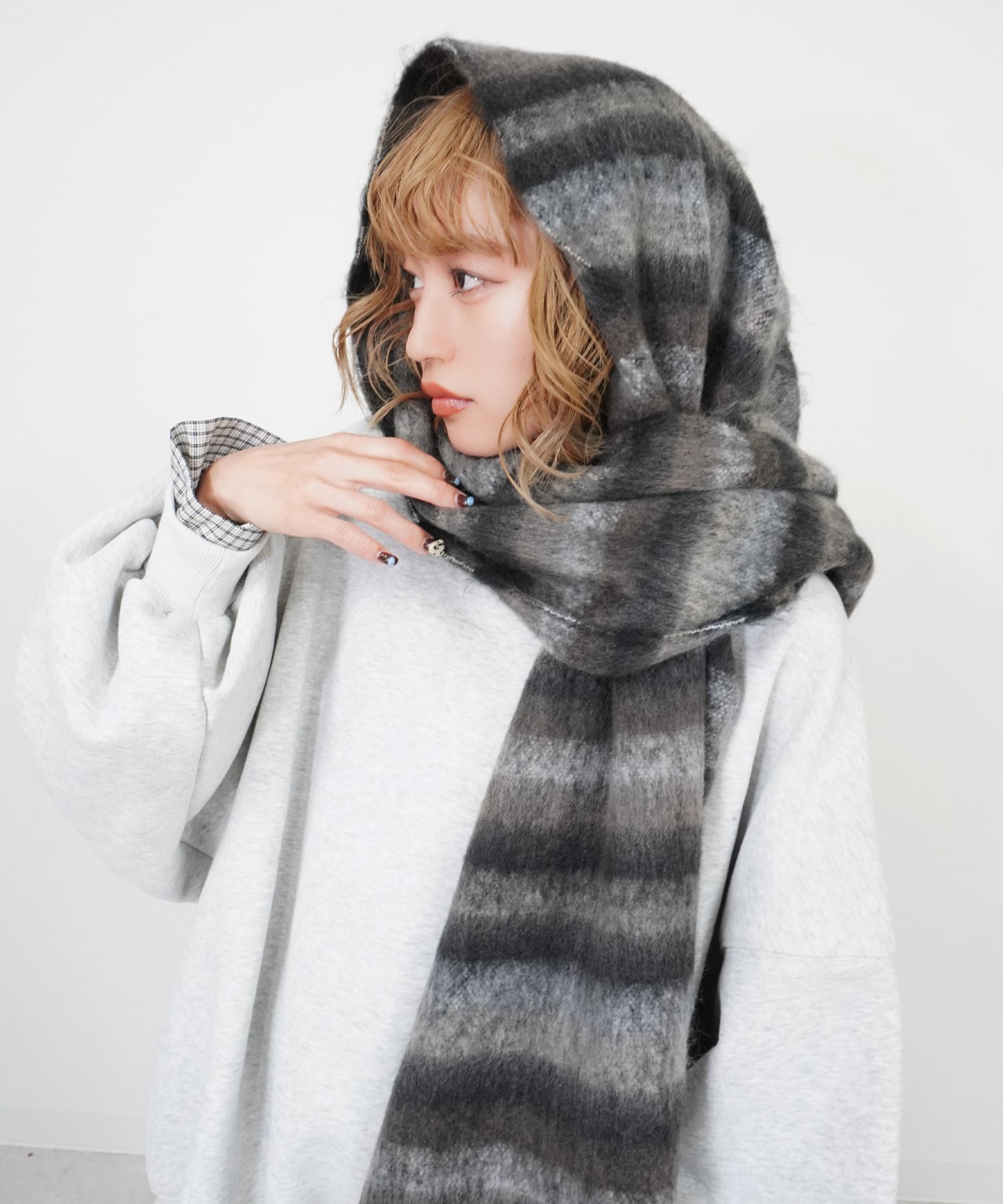 ボリュームフリンジマフラー 5720747