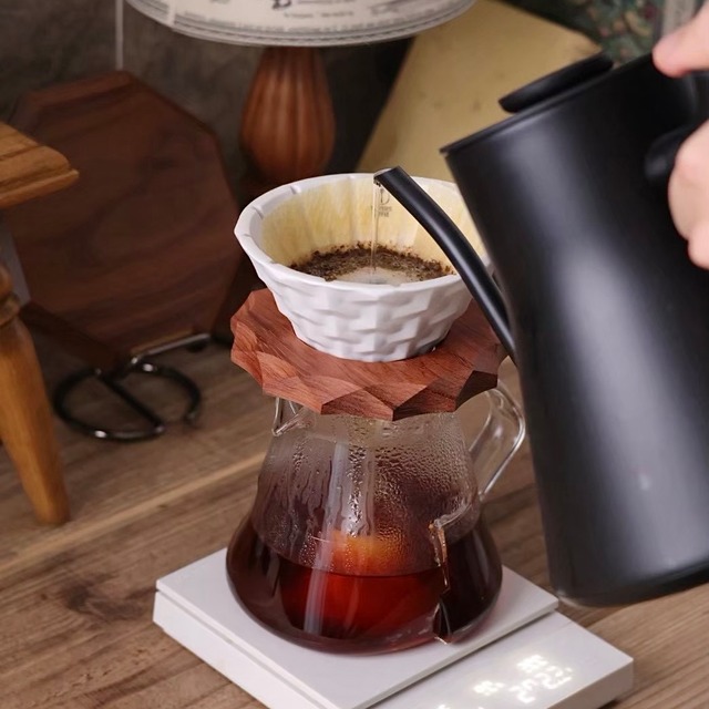 ICOSA AVENSI Wave Cyclone Sensory Carafe Standard