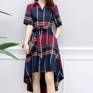 【送料無料】 ロングワンピ 2色 ミモレ アシンメトリー丈 長袖 Vネック Aライン フレア リボン 薄手生地 エレガント 可愛い 大人可愛い きれいめ シンプル カジュアル シック コンサバ 華やか 大人 上品 おしゃれ お洒落 主役級 こなれ感 高見え チェック柄 春 夏 レディース 女性用 30代 40代 デート お出かけ 女子会 お呼ばれ 休日 お茶会 授業参観 パーティ 着回し 普段使い ファッション コーデ スタイル 楽ちん 体型カバー 定番 着痩せ 垢抜け レッド グリーン