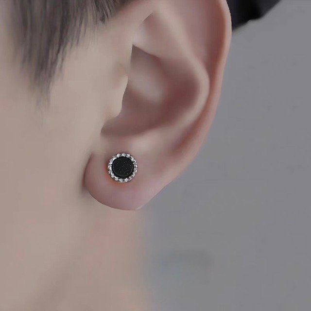 マグネットピアス ピアス イヤリング マグピ 簡単装着 磁石 ノンホール 8㎜ 両耳用 宇宙空間をイメージ ブラック ラメ