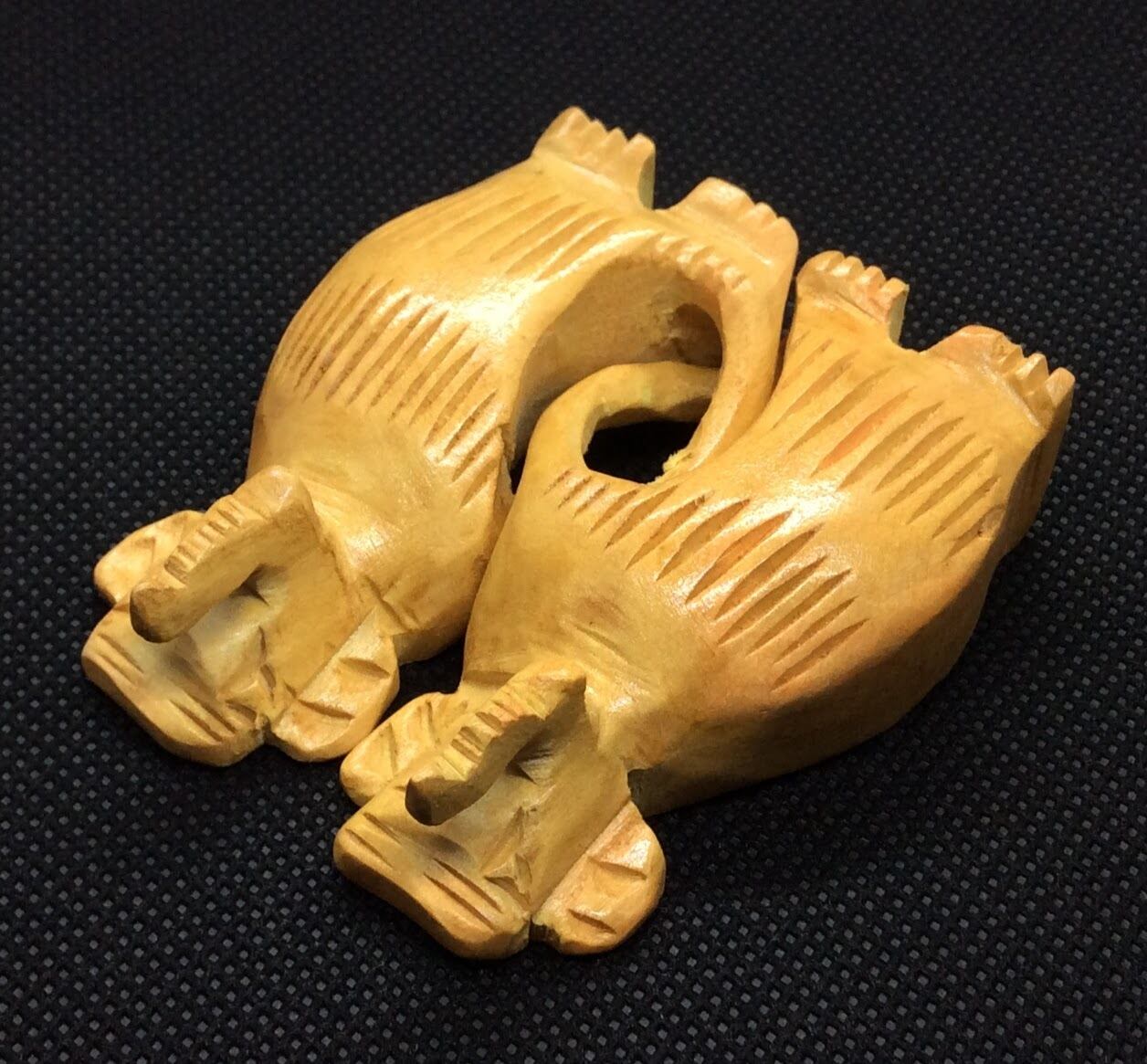 木彫り人形 ペア | 道の駅どなり～オンライン雑貨店～