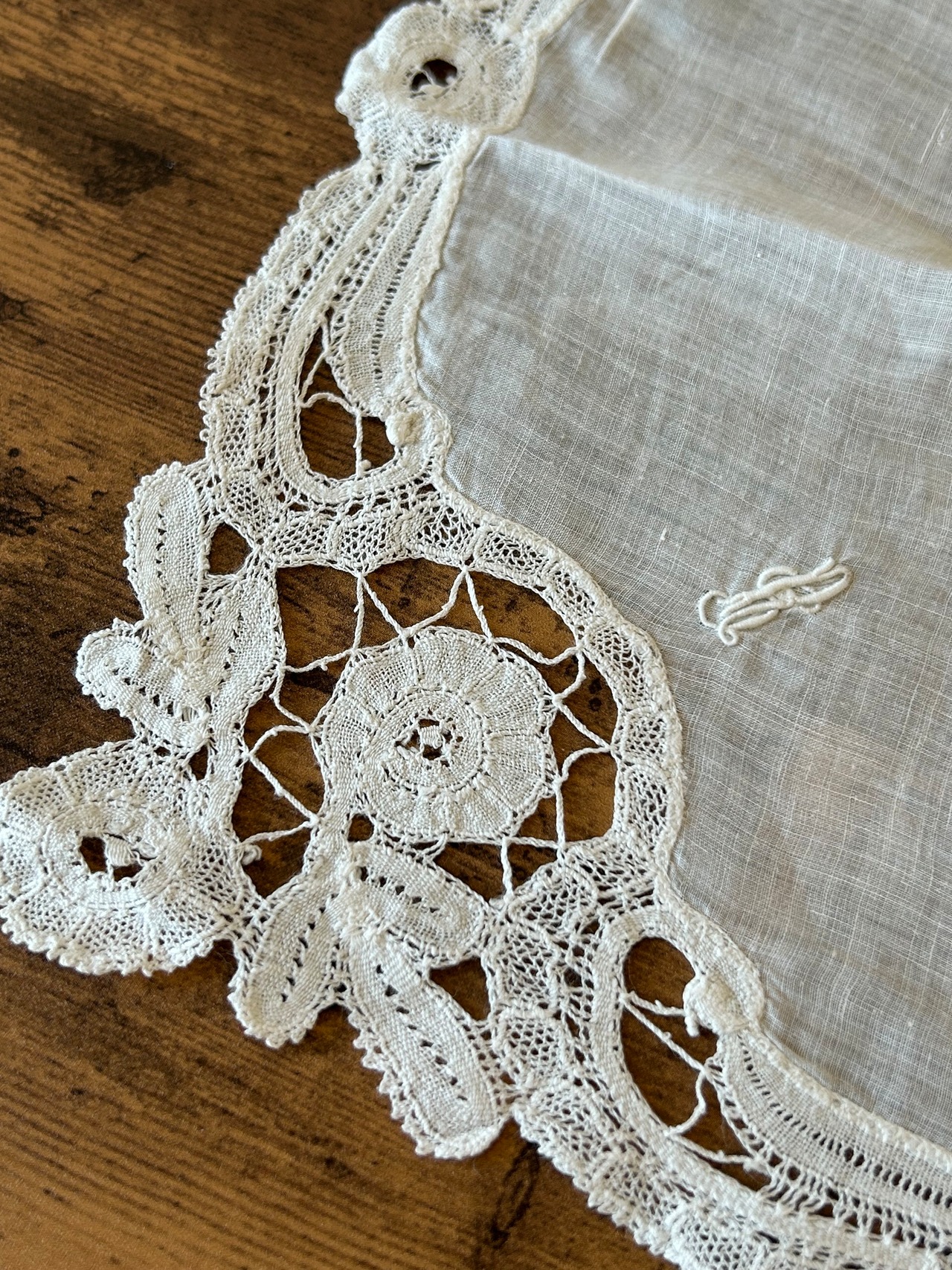 フランスアンティークハンカチーフ ボビンレース 手刺繍 モノグラム 白 