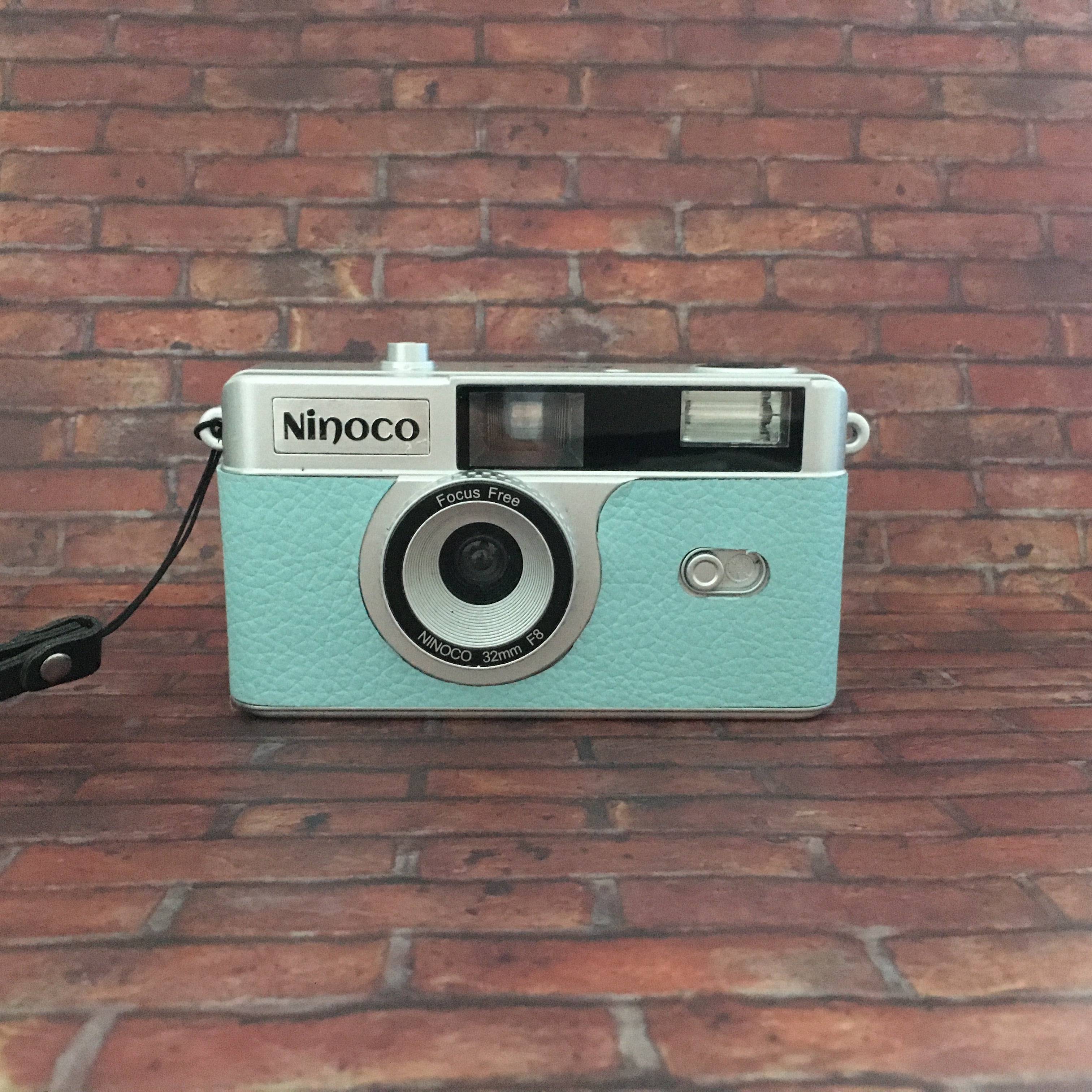 Compact 35mm フィルムカメラ <ミントブルー>