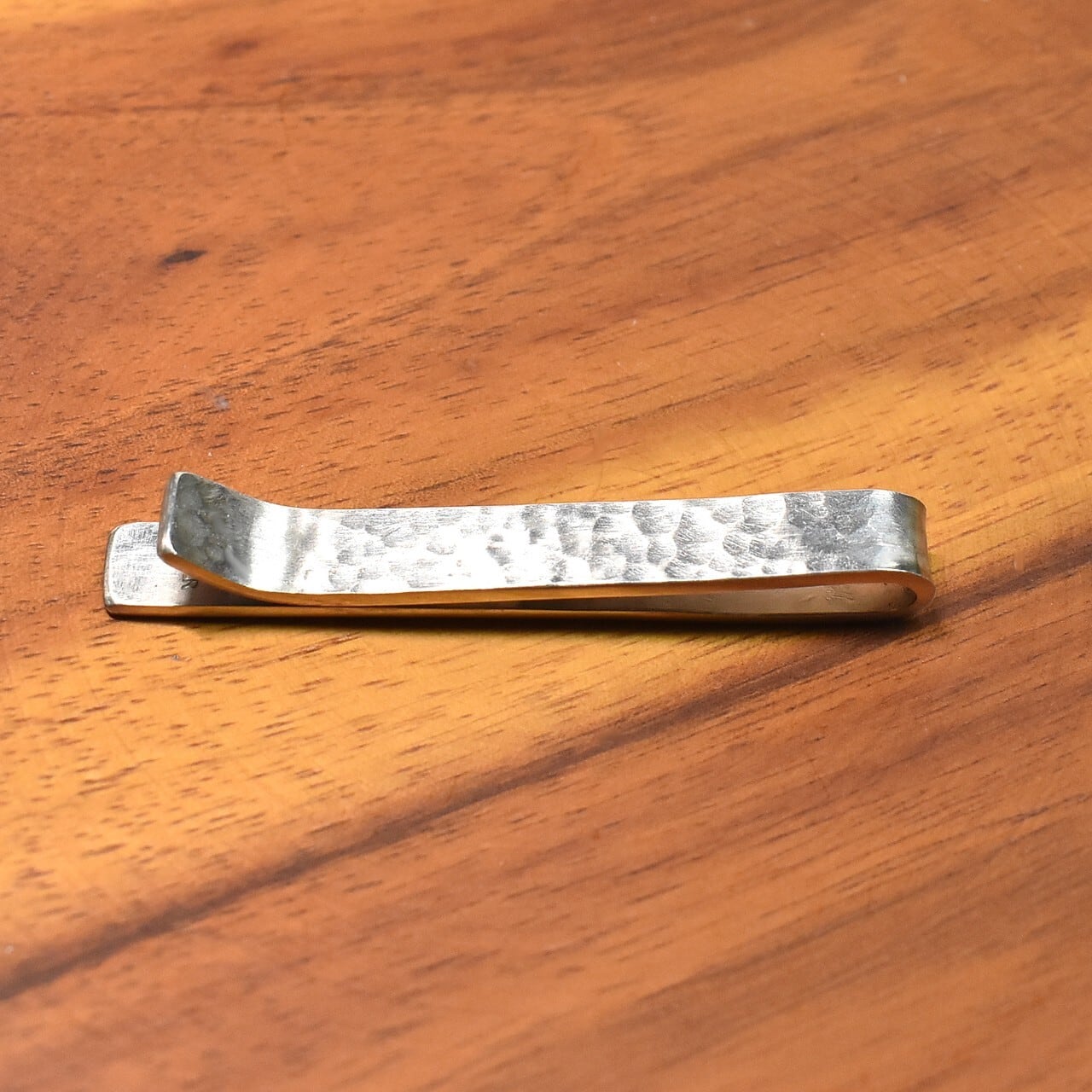 SV タイクリップ シルバー チェーン付き 犬k18刻印 猫の足跡 シルバー