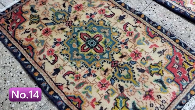 絨毯クエスト53【No.14】※現在、こちらの商品はイランに置いてあります。ご希望の方は先ずは在庫のご確認をお願いします。