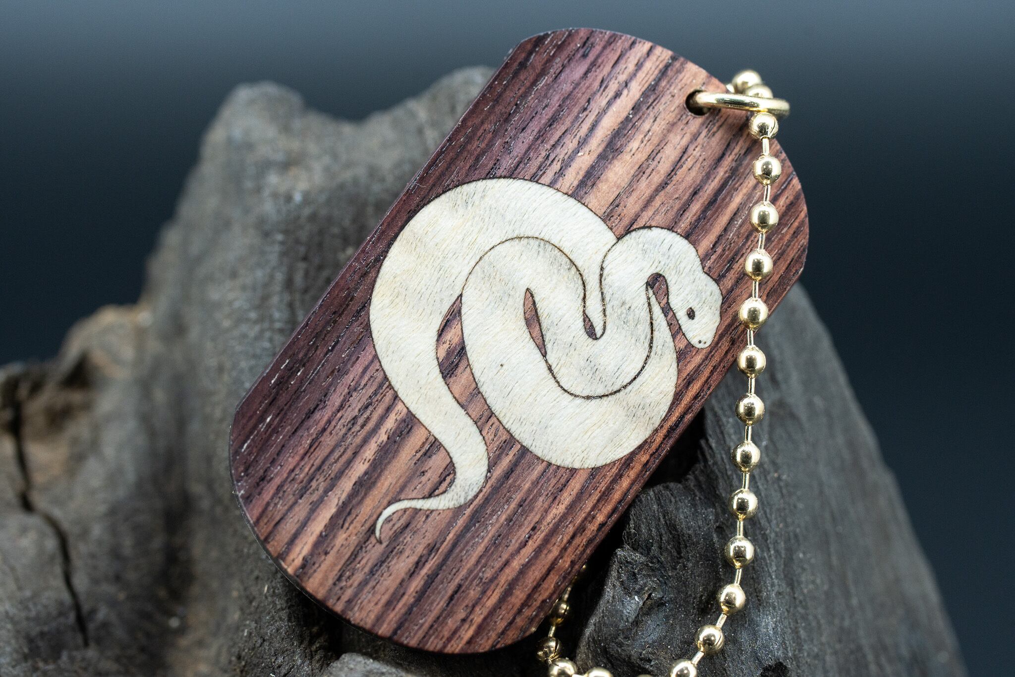 【王室御用達 】 キングウッド ドッグタグ象嵌 干支タグ 乙巳