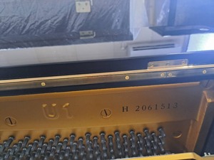 ヤマハ中古アップライト　U1H 原整備倉庫展示中