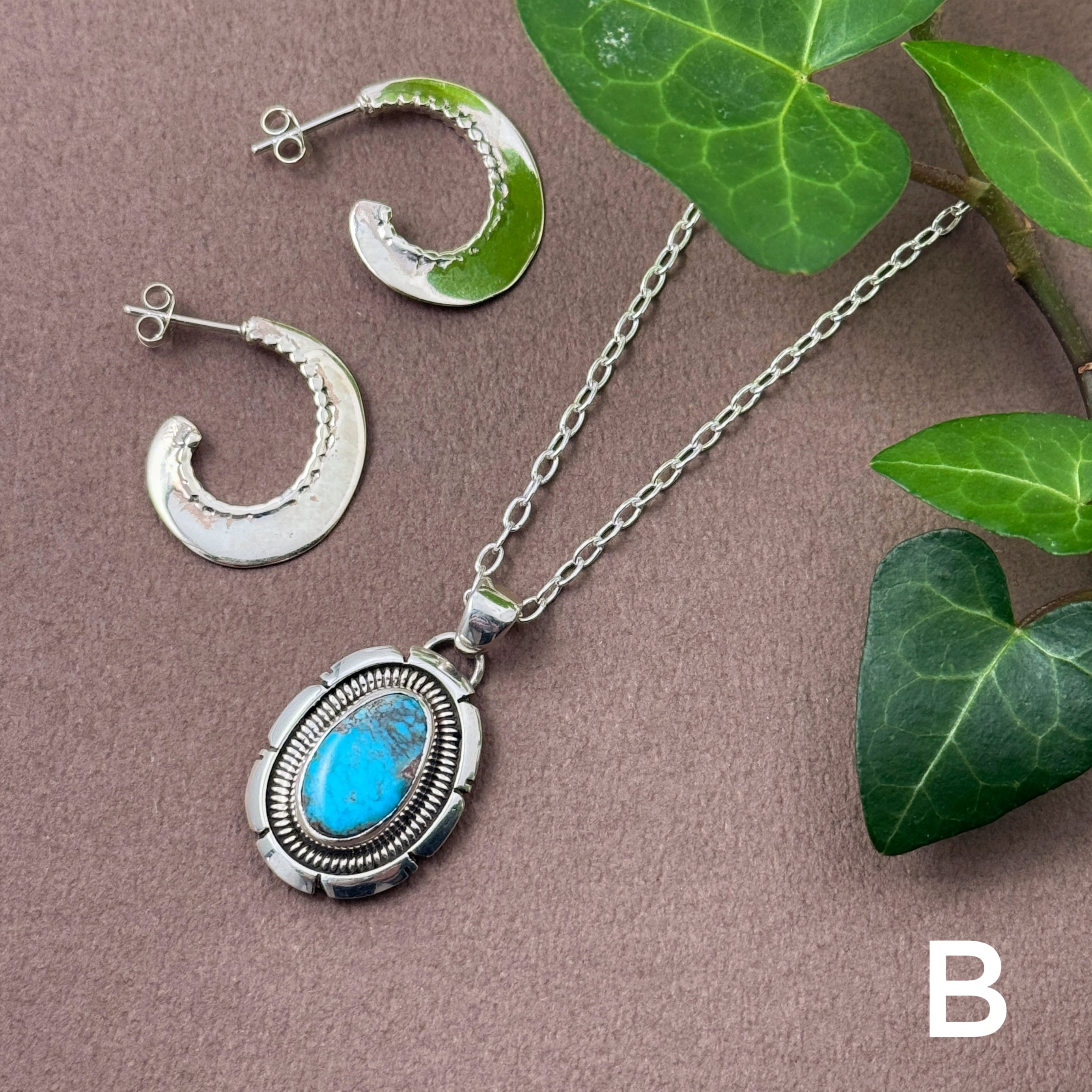 Indian Jewelry 》【各一点物】ビスビー ターコイズ スタンプワーク