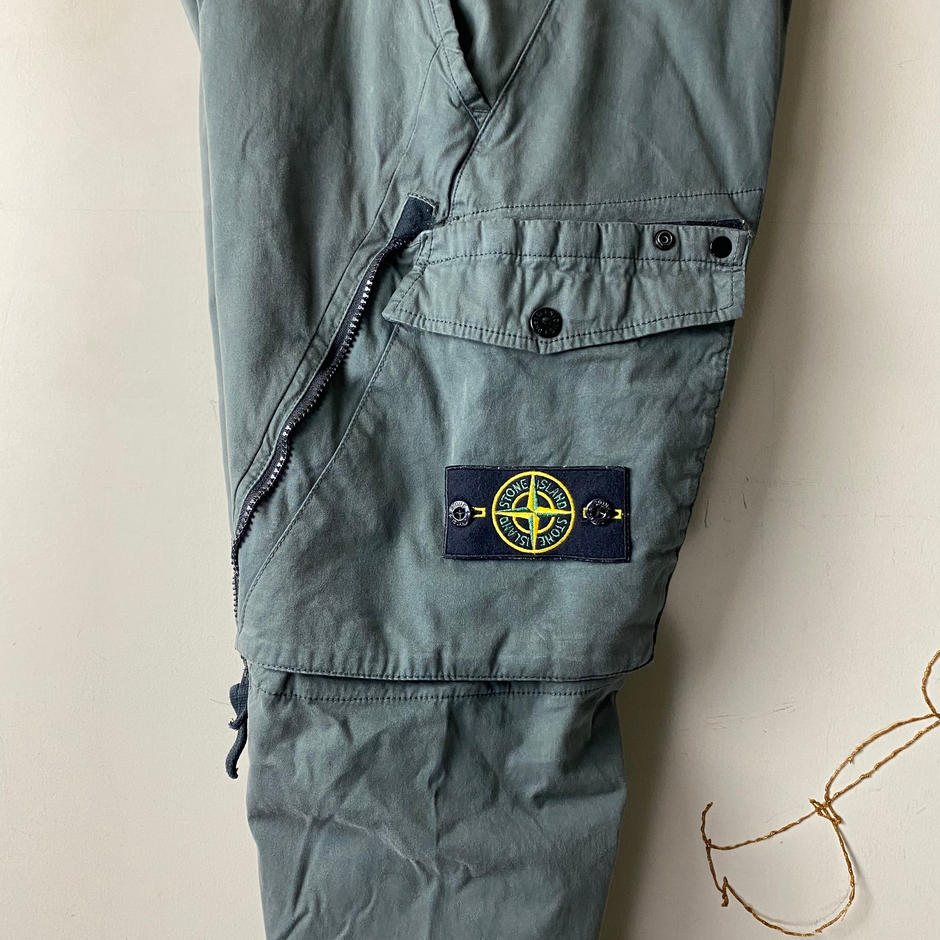 STONE ISLAND gimmick cargo pants | NOIR ONLINE
