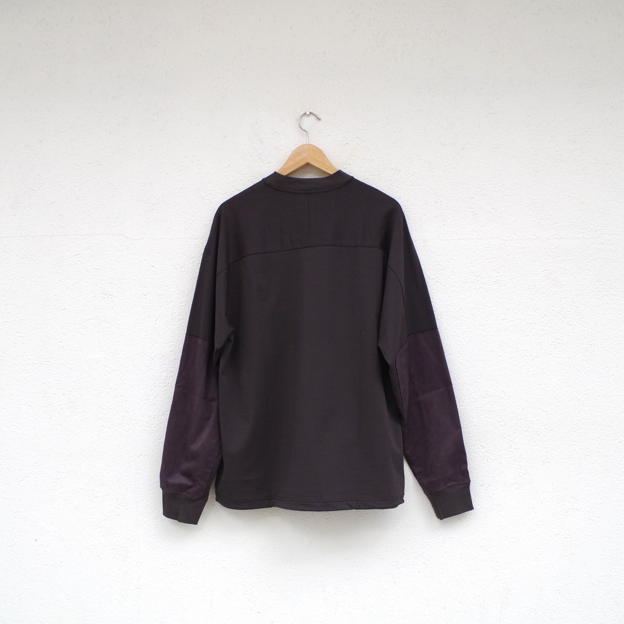 meanswhile  Split Yoke Sleeve L/S Tee  CHARCOAL