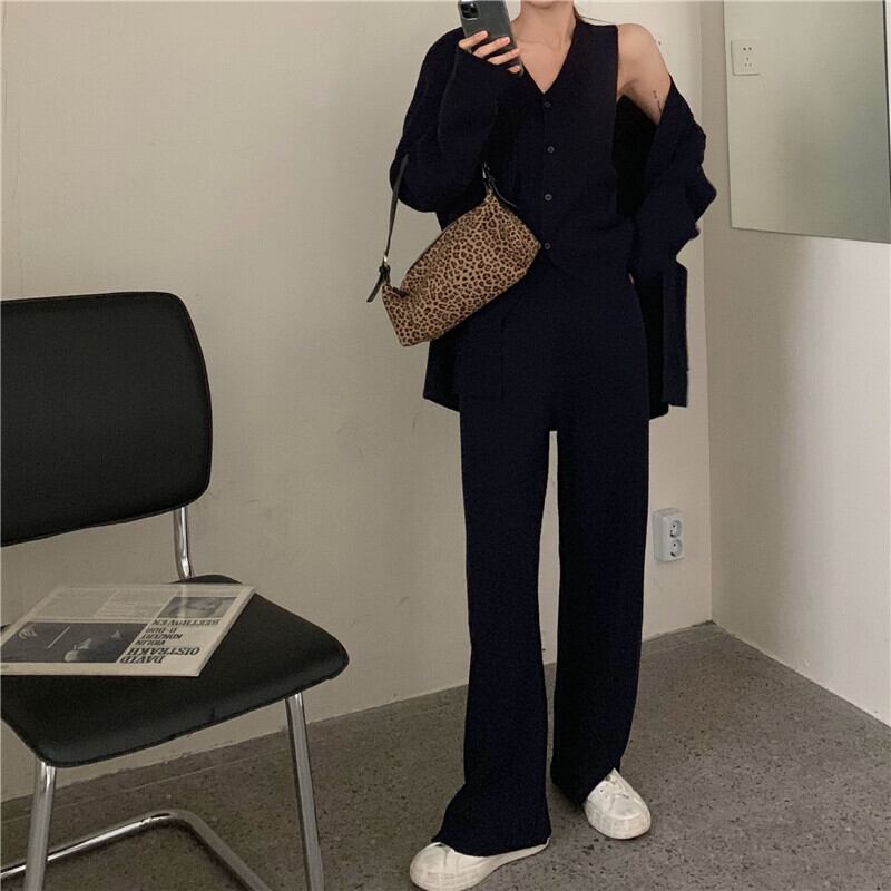 セーター Vネックルーズニットトップス オータムウィンタースタンダードスタイルカーディガンジャケット レトロ 秋物 冬物 ブラックストロベリース81101128537