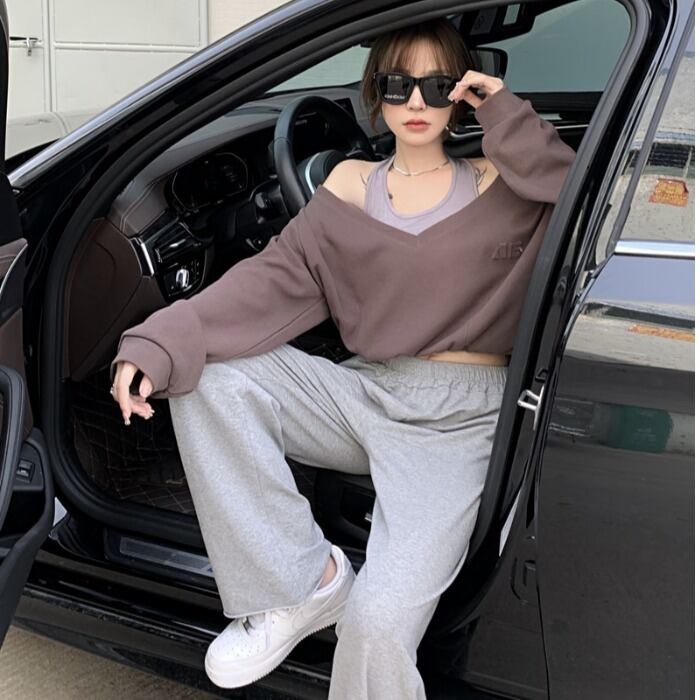 オータムスタンダードVネックホルターショートレッドトップス ルーズTシャツ レディース ロング レトロ 秋物 ドラファッションホール5114161527