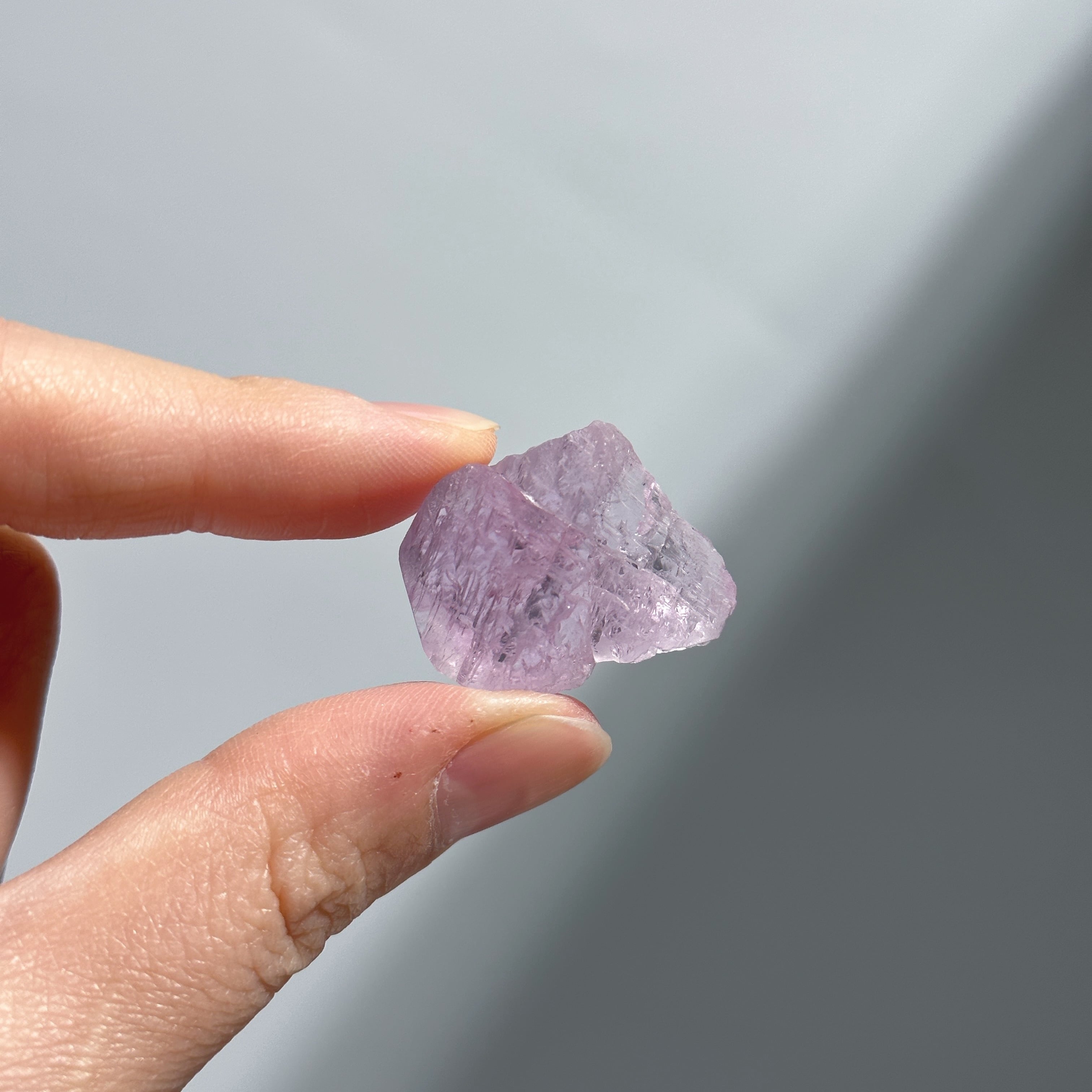 天然石クンツァイト　台座付き 天然石クンツァイト台座付き