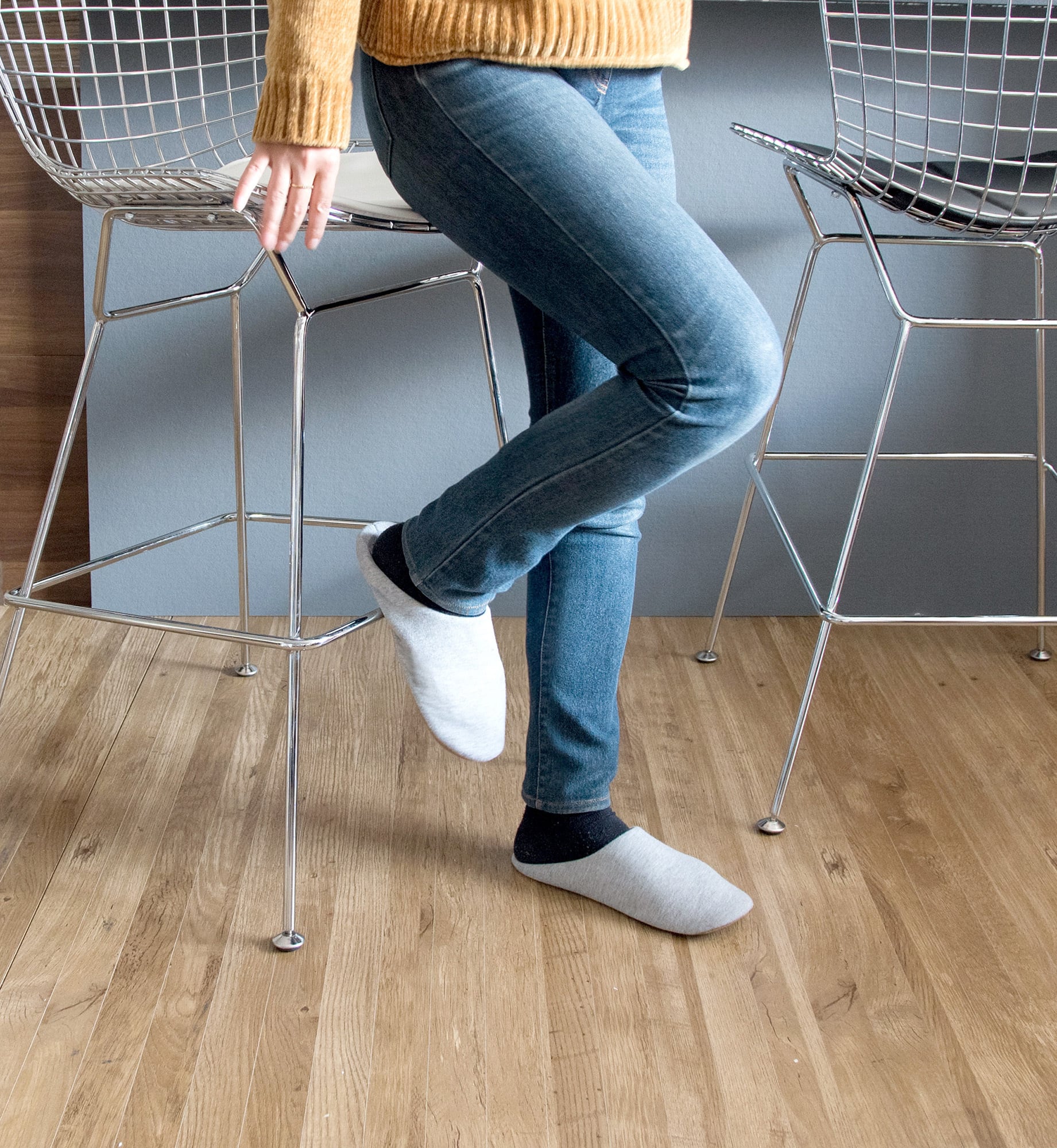 ハリー・ベルトイアがデザインしたワイヤーハイスツール 一脚 ワイヤー