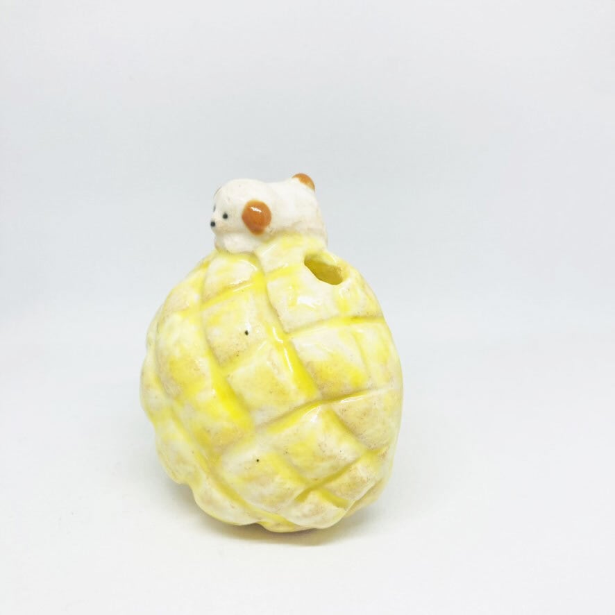 いぬメロンパンの一輪挿し/ すずきたまみ / 陶芸作品