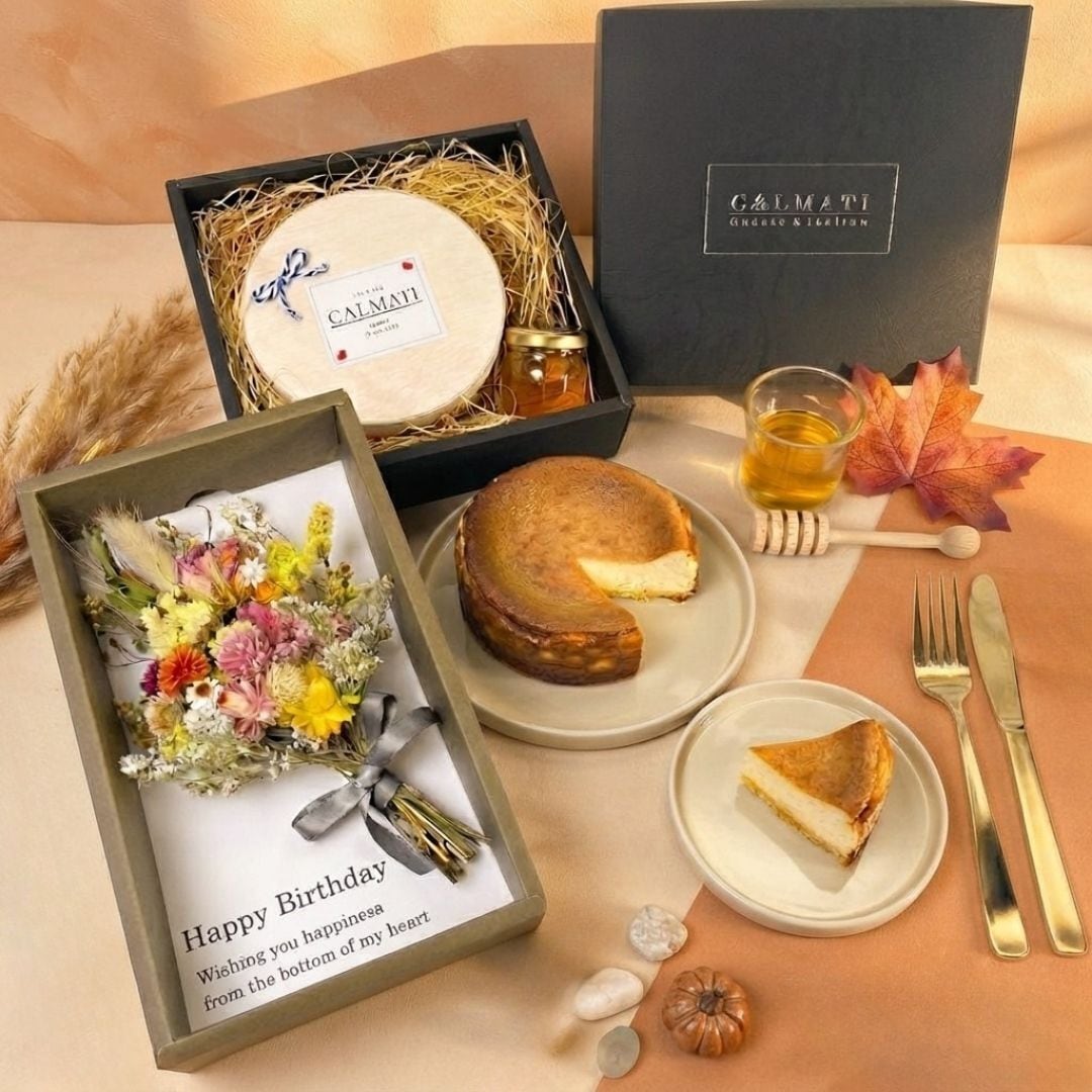 ありがとう“を贈る】BOX入りドライフラワーブーケ＆濃蜜チーズケーキ