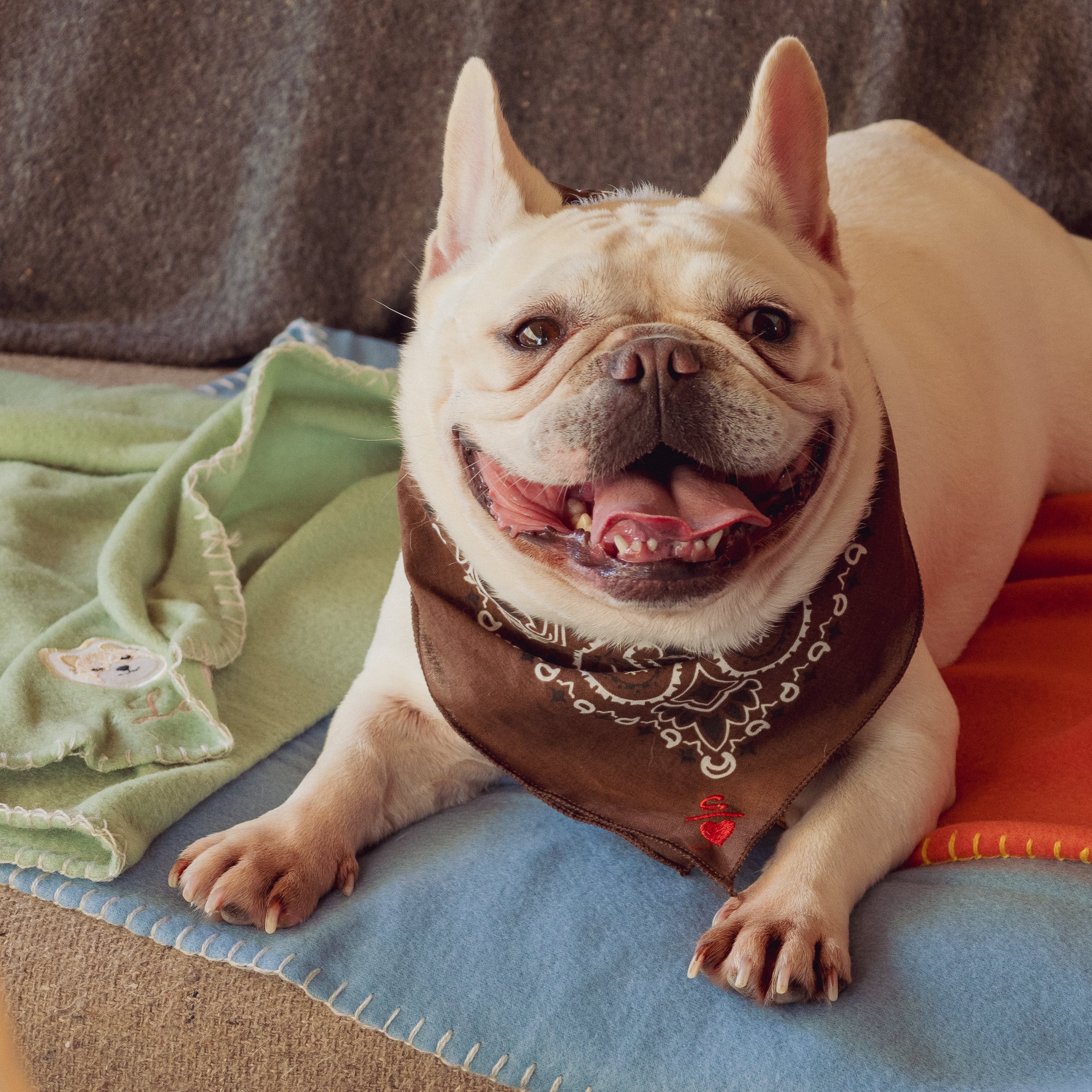 バンダナ イニシャル刺繍】チャーム ワンポイント マーク おしゃれ