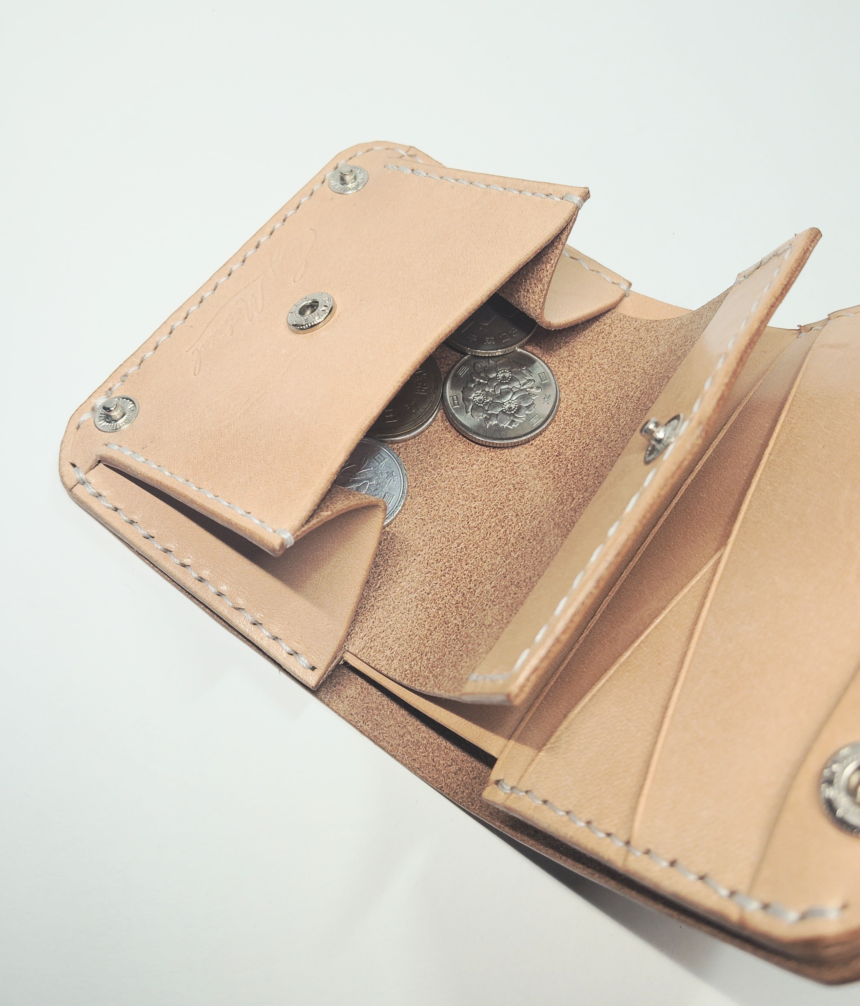 本革 栃木 サドル コンパクトウォレット 手縫い | Ey material