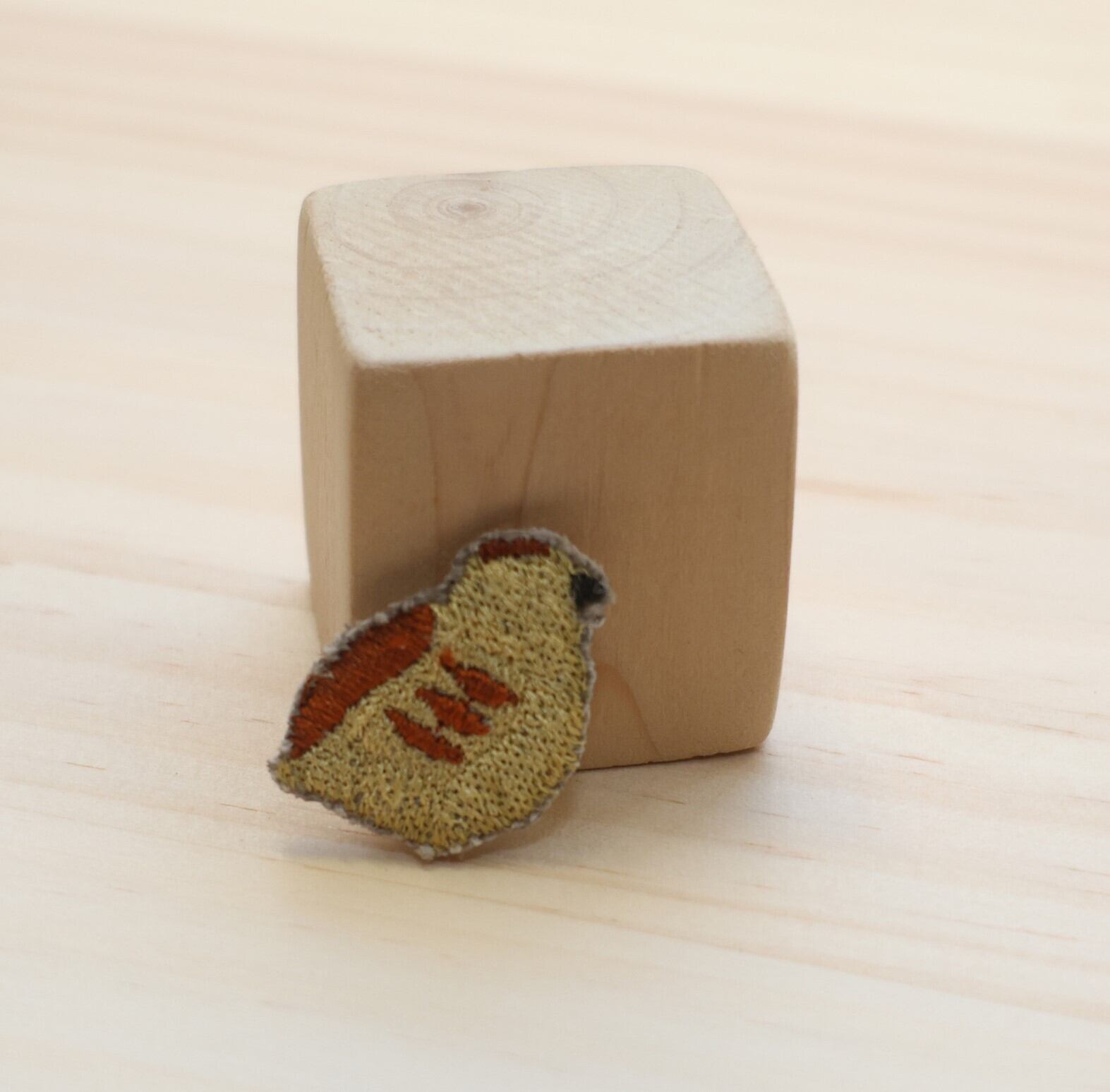 ライチョウのワッペン・ブローチ（親子セット） | 刺繍屋ふたば