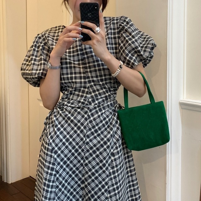 レディース ワンピース ミモレ丈ワンピース ミモレ丈 ギンガムチェック柄 膝下 袖あり 半袖 パフスリーブ ラウンドネック サイドカット 肌魅せ サイドリボン ハイウエスト フェミニン 大人ガーリー ガーリー 上品 きれいめ お洒落 春夏 春 夏 ママ ママコーデ 代 30代 レディース ワンピース ミモレ丈ワンピース ミモレ丈 ギンガムチェック柄 膝下 袖あり 半袖 パフスリーブ ラウンドネック サイドカット 肌魅せ サイドリボン ハイウエスト フェミニン 大人ガーリー ガーリー 上品 きれいめ お洒落 春夏 春 夏 ママ ママコーデ 代 30代