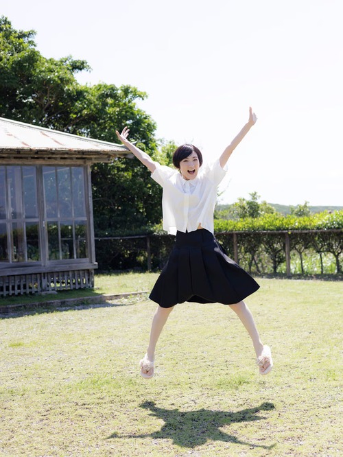 130th:生駒里奈写真集『ルリカケス』