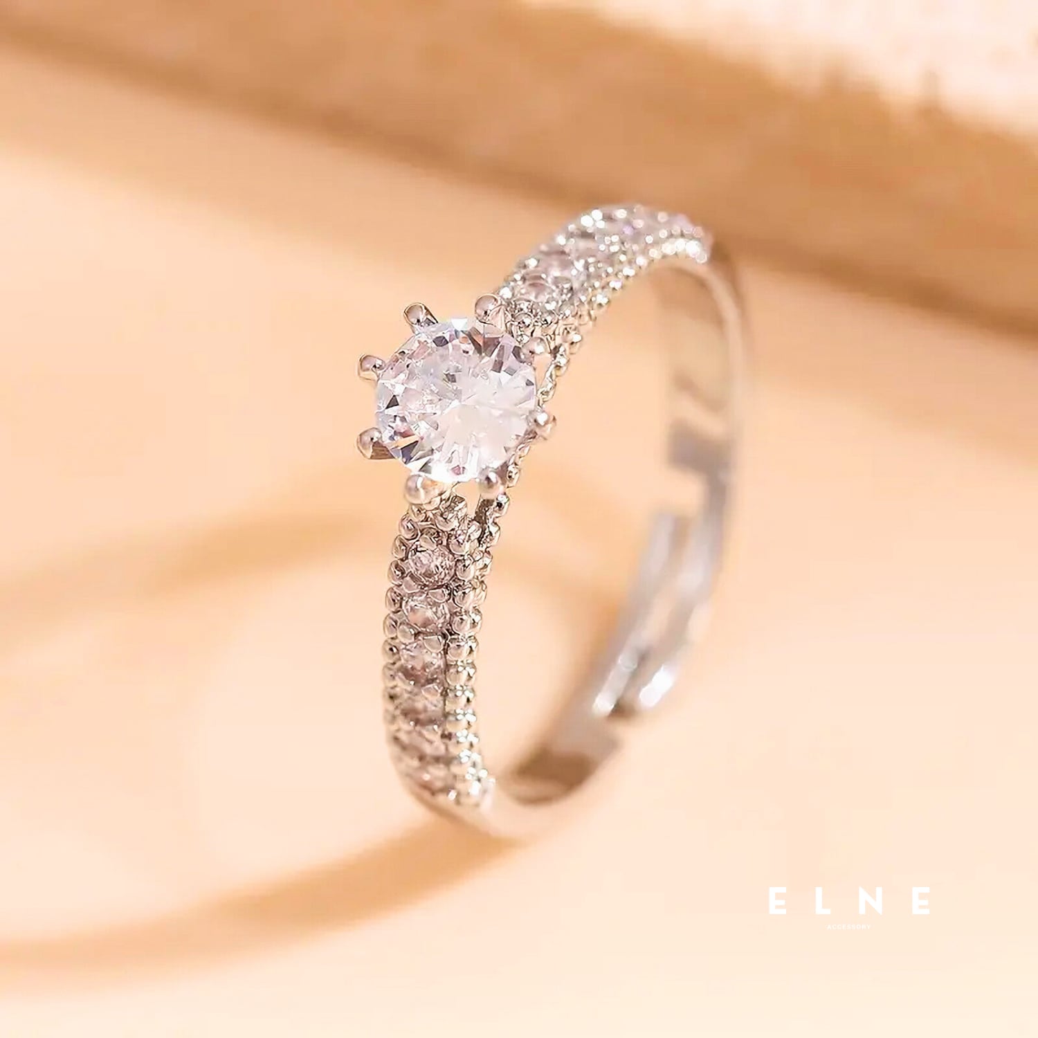 【数量限定アイテム】ソリティアジルコニアエタニティリング