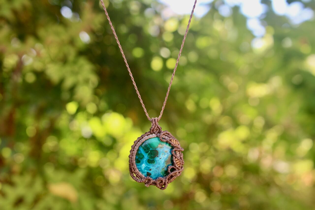 Chrysocolla malachite micro macrame pendant