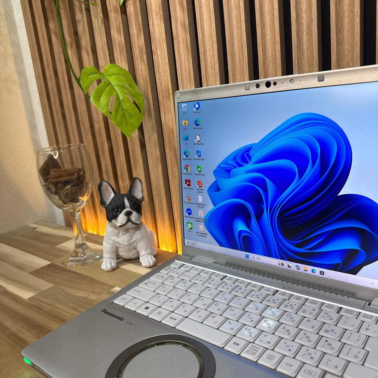 \ 公式ショップ限定価格❣️/ 2K高画質《ハイスペック》Let’s note FV1 メモリ16GB SSD256GB 超軽量 第11世代 ノートパソコン 安心サポート&3ヶ月保証付き