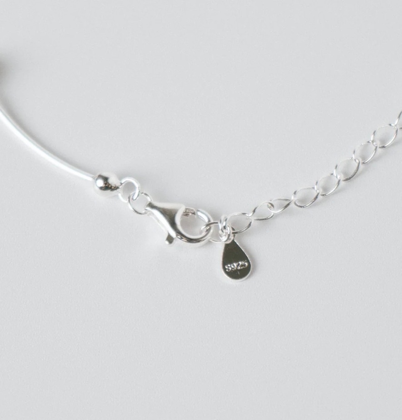WAVE DOT BRACELE T b006