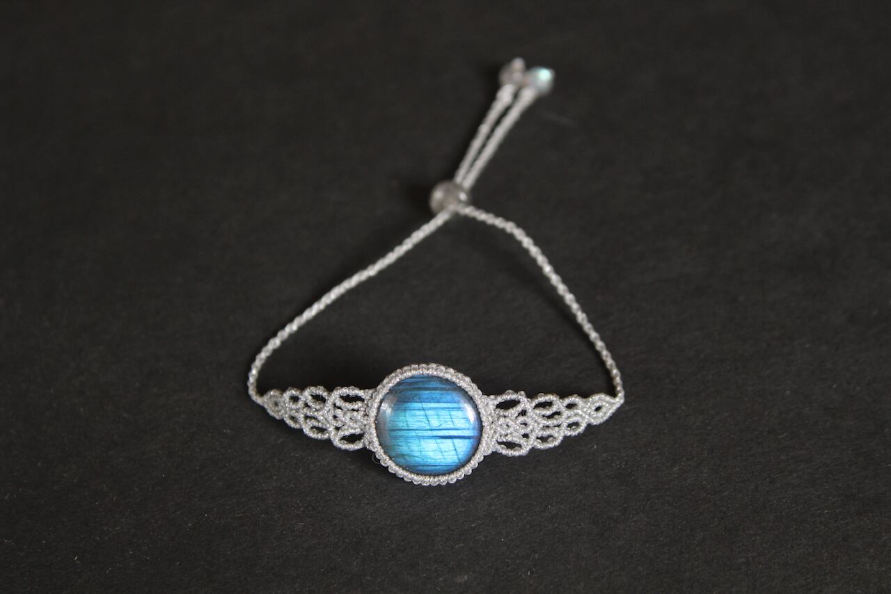 Labradorite micro macrame bracelet