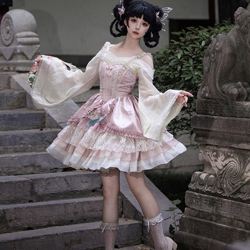 OZZANGELO 姫袖カットソー 編み上げフレアスリーブ総柄y2k ゴスロリ OZZANGELO 姫袖カットソー 編み上げフレアスリーブ総柄y2k