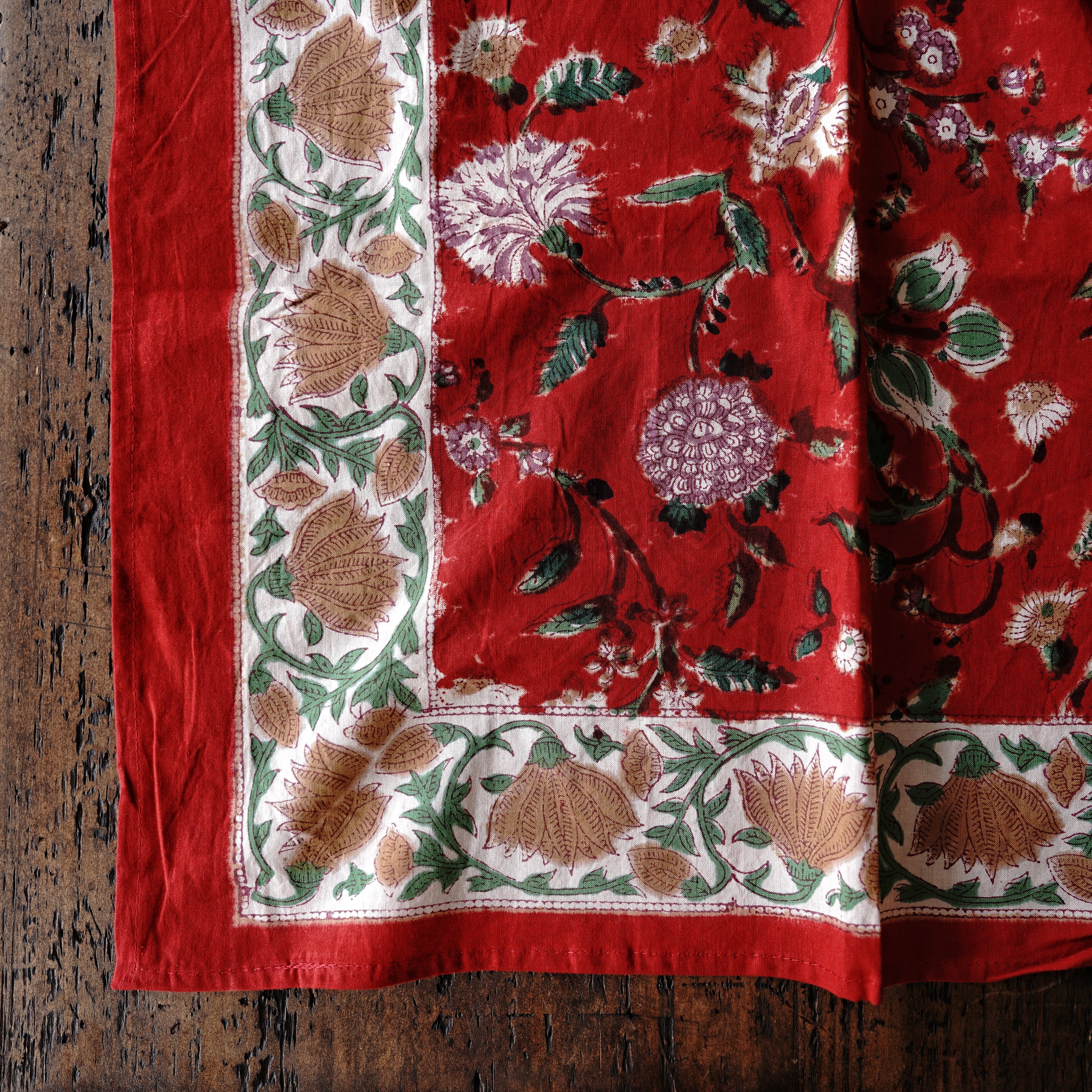 ブロックプリントマルチカバー(110×110) レッド系