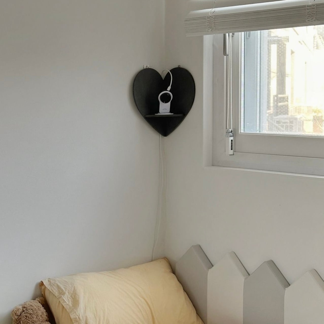 heart corner shelf 3colors / ハート コーナー シェルフ ウッド