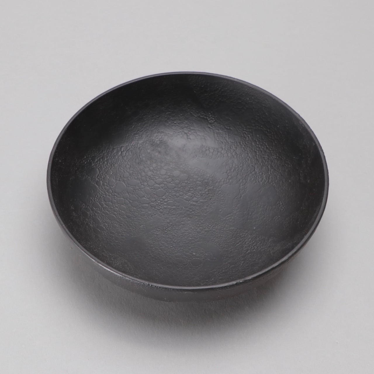 黒泡 16cm ボウル Black foam 16cm bowl | 吉右エ門製陶所 kichiemon