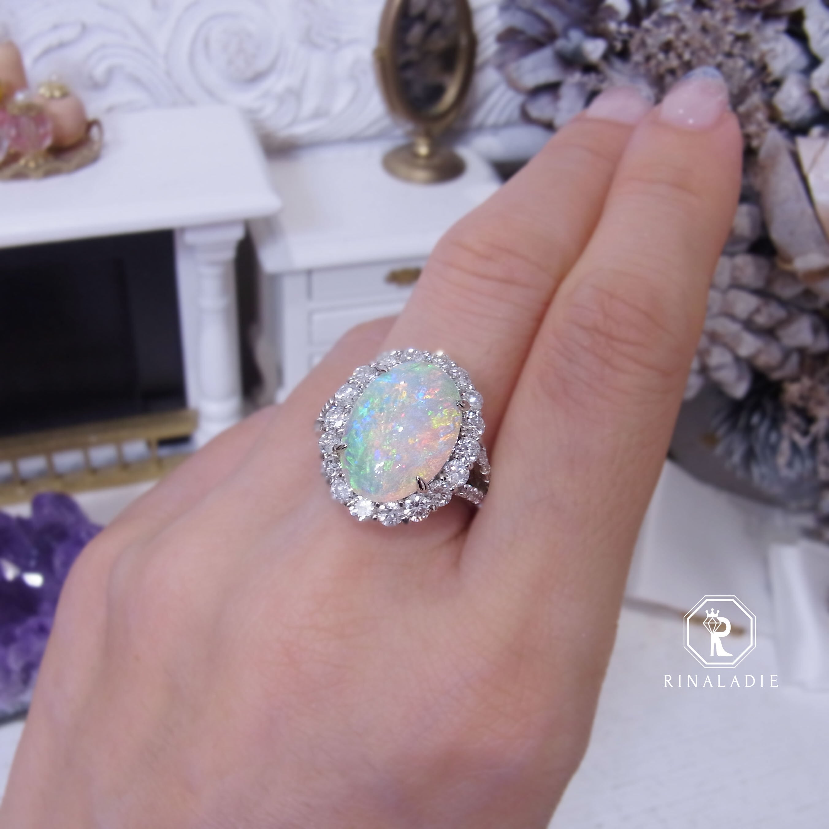Pt900天然オパール4ct 天然ダイヤモンド総1.5ctハイジュエリーリング