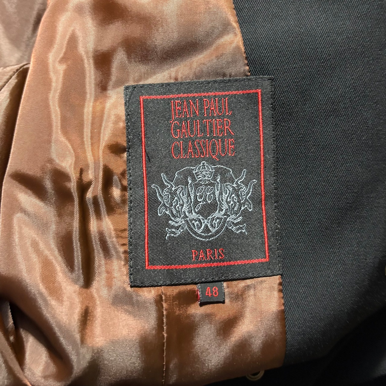 Jean Paul GAULTIER CLASSIQUE hook design set-up suits