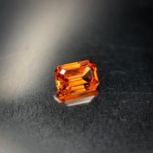 最も美しいオレンジ色 0.21ct UP 天然 マンダリンガーネット